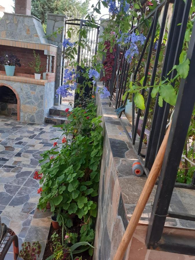 Villa Reshat Caca Ксамил Екстериор снимка