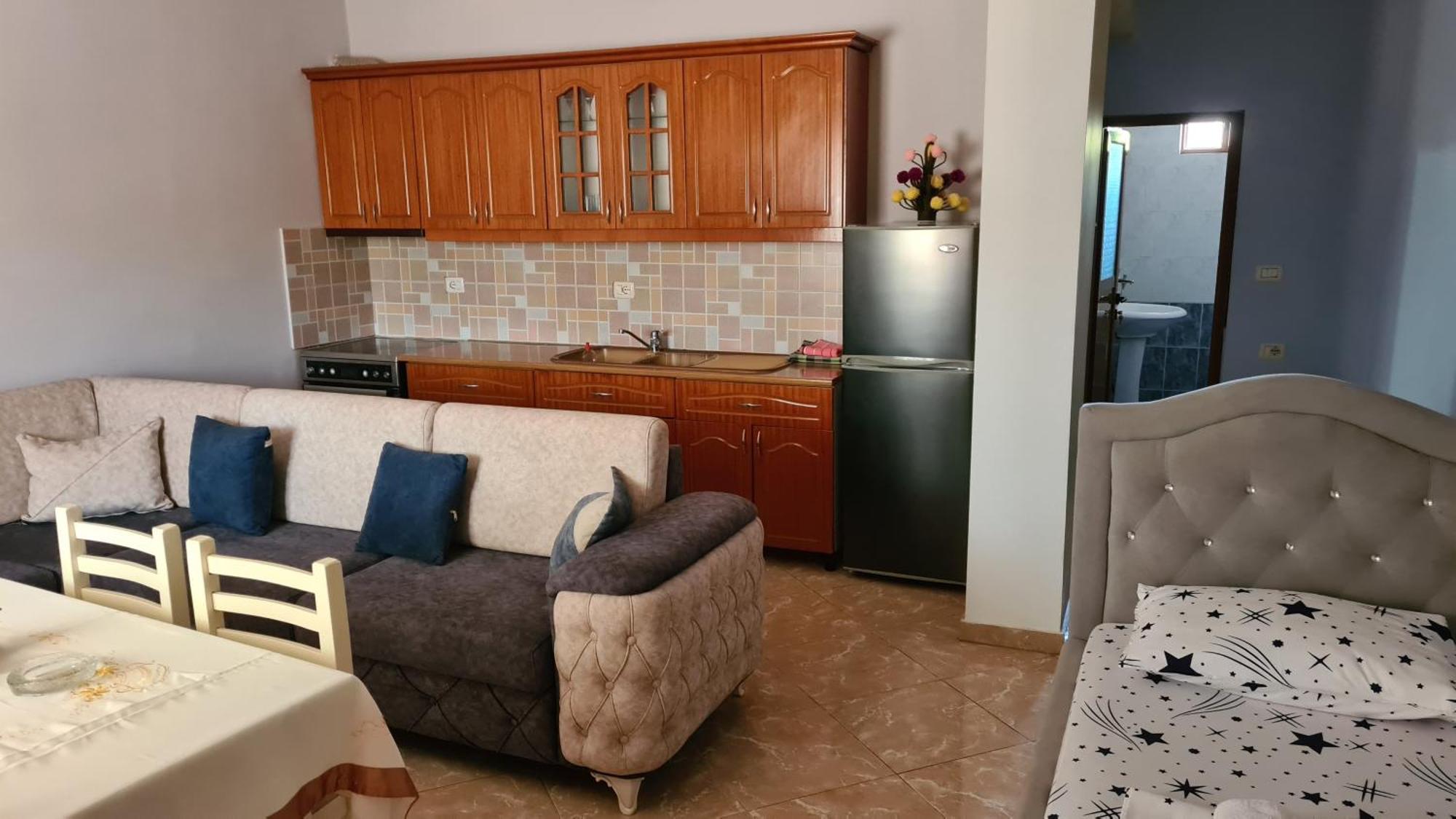 Villa Reshat Caca Ксамил Екстериор снимка
