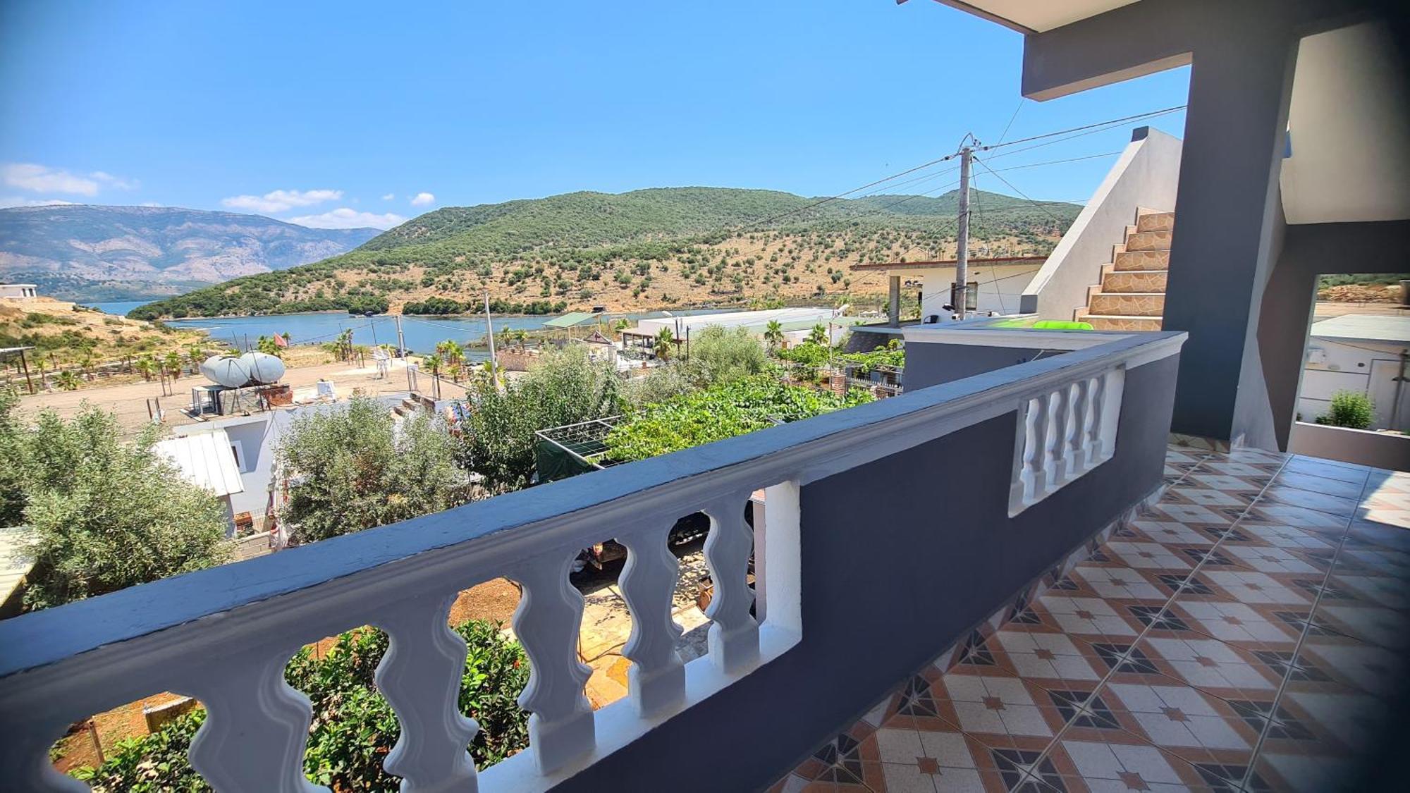 Villa Reshat Caca Ксамил Екстериор снимка